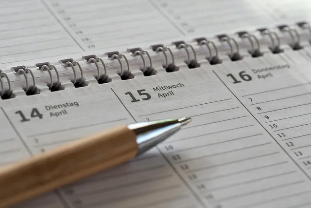 calendar, meeting, planning, scheduling, time management, tasks, agenda, schedule, time planning, to organize, daily plan. Podcast content calendar: columns, cadence, ownership and a costed example